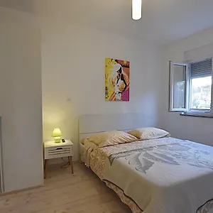 Marine Apartament Sukošan